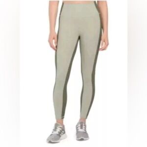 Wilo two toned Ribbed Green Leggings